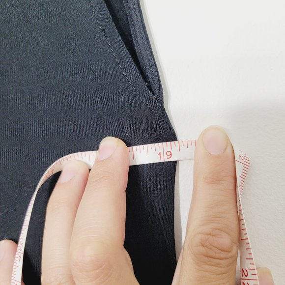 Ali-Ro Cap Sleeve Mini Shift Dress Black Studded Neckline Pockets Womens NWT 2 - Picture 10 of 10